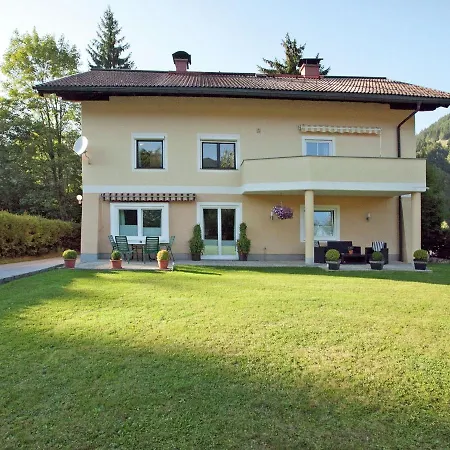 With Terrace In Salzburg アパート